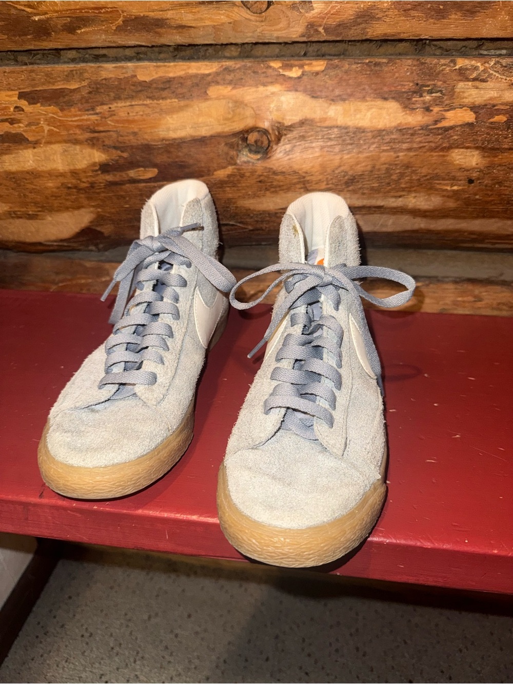 😍 USED 9 Nike blazer 77” Suede Low-Top Sneakers in Light Gray with Gum Sole